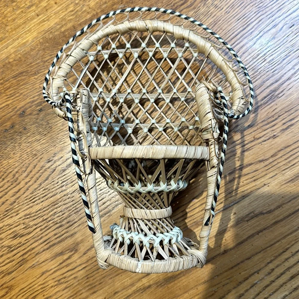 Mini Wicker Chair - Picture 3 of 3